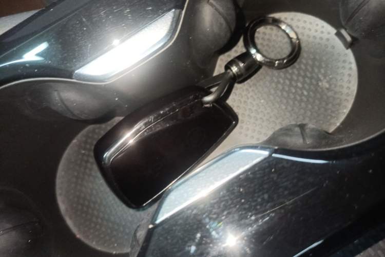 Used Buick Envision 2025 Encore Plus 28T Two-Wheel-Drive Platinum Edition Vehicle Key