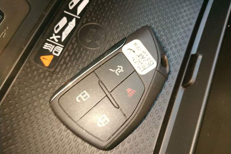 Used Buick Envision 2025 Encore Plus 28T Two-Wheel-Drive Platinum Edition Vehicle Key