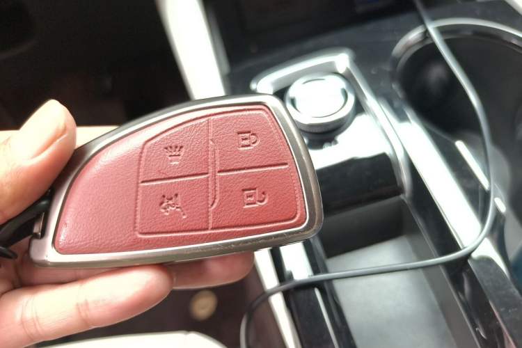 Used Buick Envision 2025 Encore Plus Four-Wheel Drive Avenir Vehicle Key