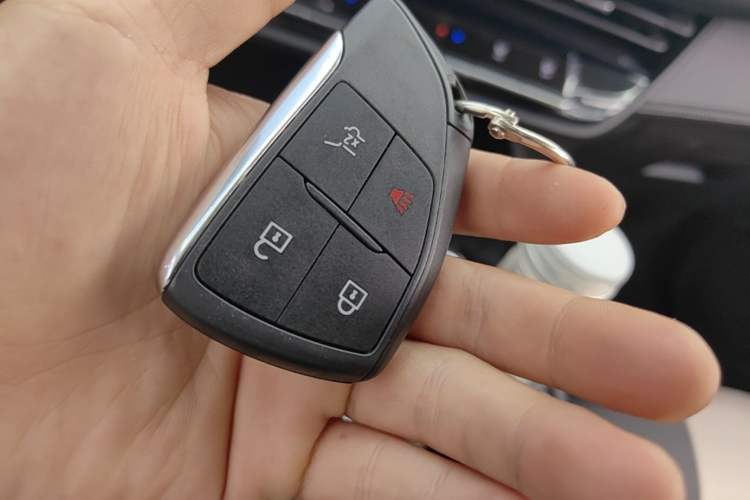 Used Buick Envision 2025 25T Entry-Grade Platinum Edition Vehicle Key