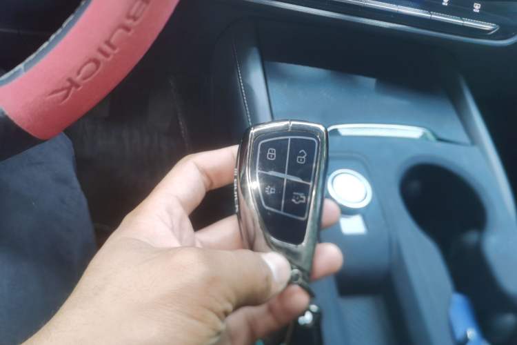 Used Buick Envision 2025 Encore Plus Four-Wheel Drive Avenir Vehicle Key
