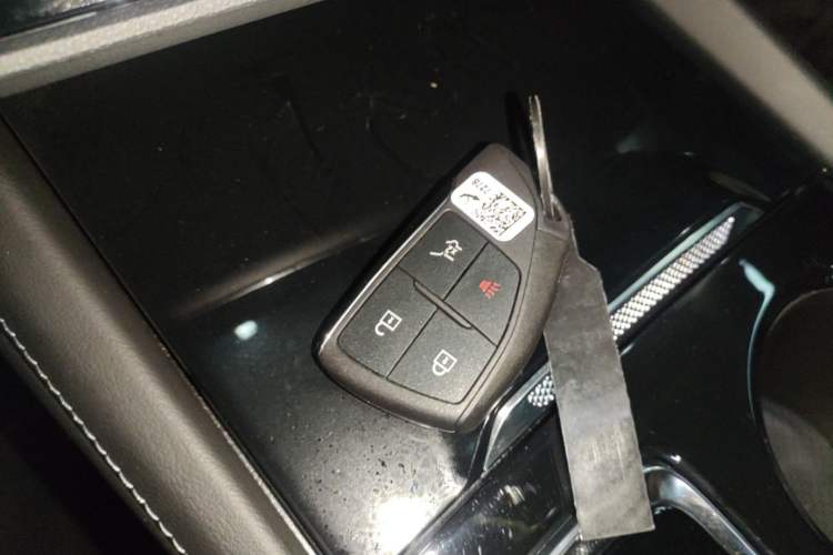 Used Buick Envision 2025 25T Entry-Grade Platinum Edition Vehicle Key