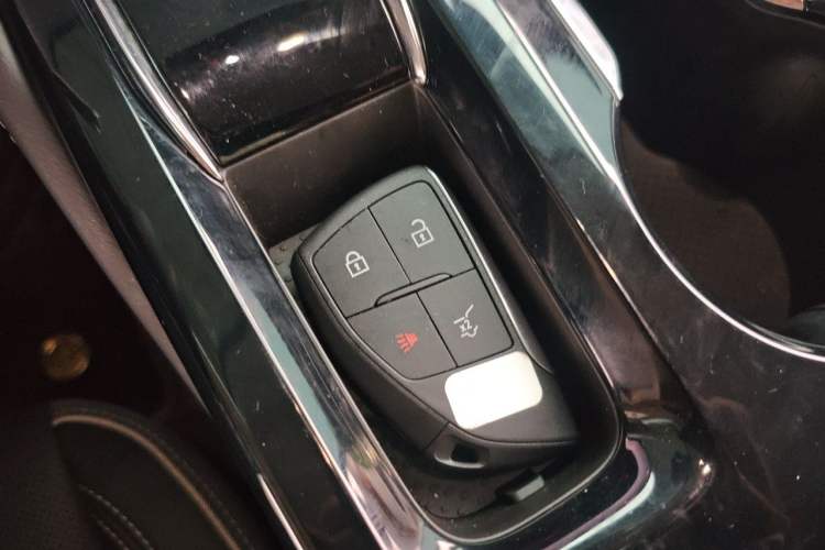 Used Buick Envision 2025 Encore Plus 28T Two-Wheel-Drive Platinum Edition Vehicle Key