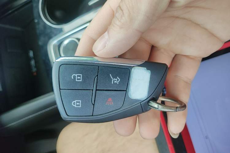 Used Buick Envision 2025 25T Entry-Grade Platinum Edition Vehicle Key