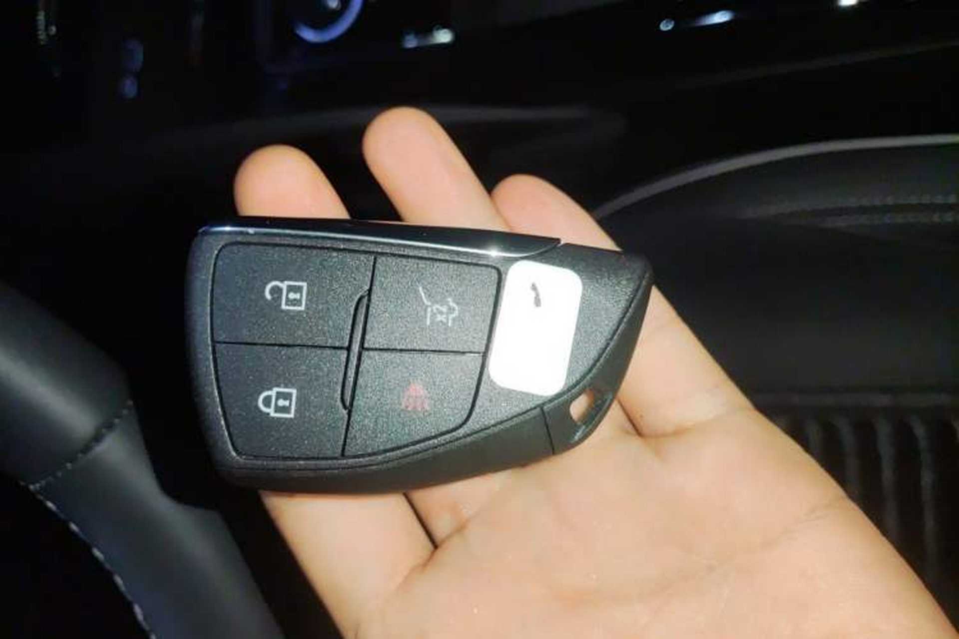 Used Buick Envision 2025 Encore Plus 28T Two-Wheel-Drive Platinum Edition Vehicle Key