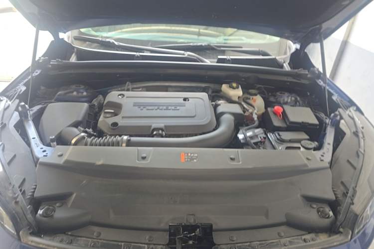 Used Buick Envision 2025 Encore Plus Four-Wheel Drive Avenir Engine Bay