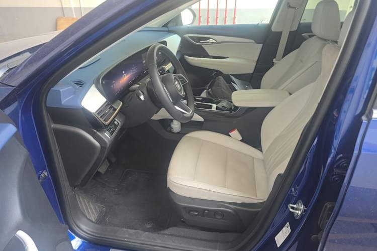 Used Buick Envision 2025 Encore Plus Four-Wheel Drive Avenir Left Front Seat