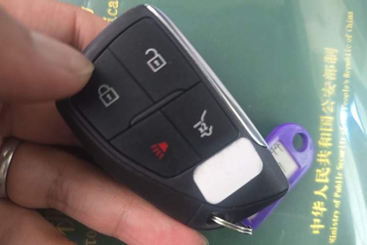 Used Buick Envision 2025 Encore Plus Four-Wheel Drive Avenir Vehicle Key