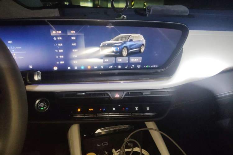 Used Buick Envision 2025 Encore Plus Four-Wheel Drive Avenir Audio And AC Panel