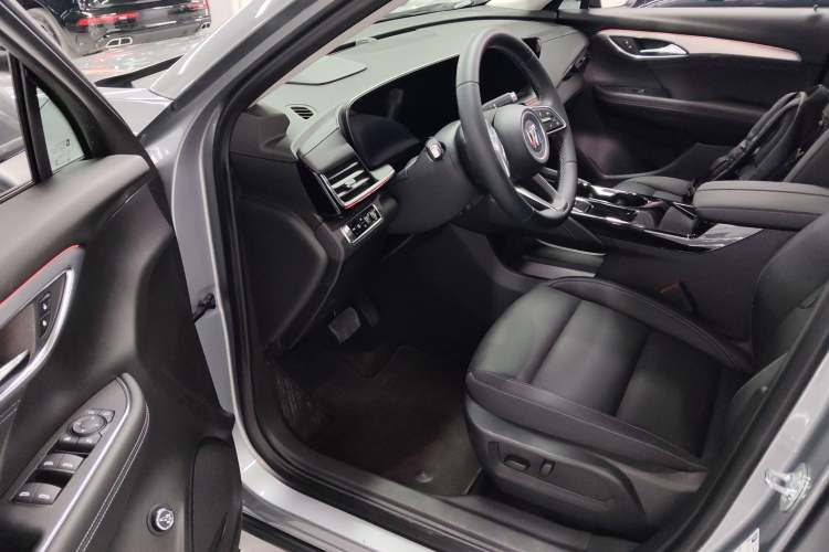 Used Buick Envision 2025 25T Entry-Grade Platinum Edition Driver Seat