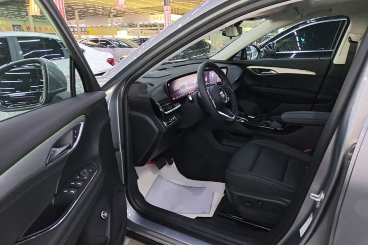 Used Buick Envision 2025 25T Entry-Grade Platinum Edition Driver Seat