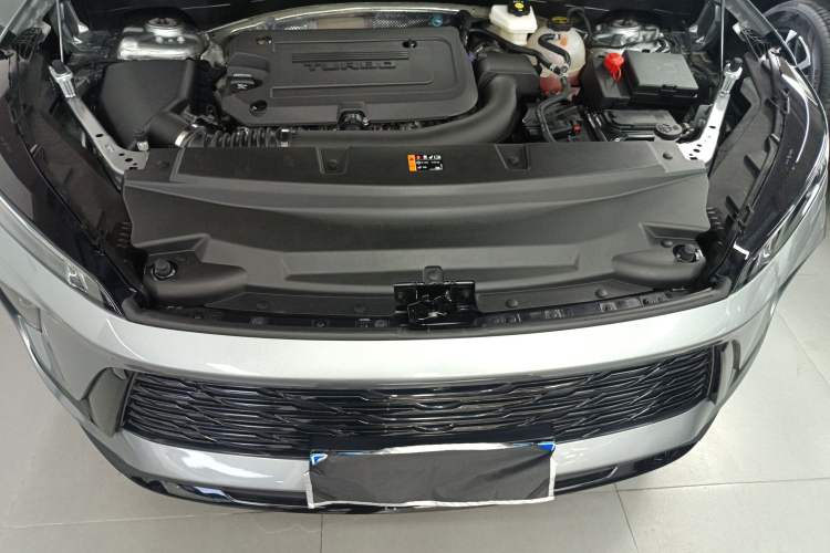 Used Buick Envision 2025 Encore Plus 28T Two-Wheel-Drive Platinum Edition Engine Bay