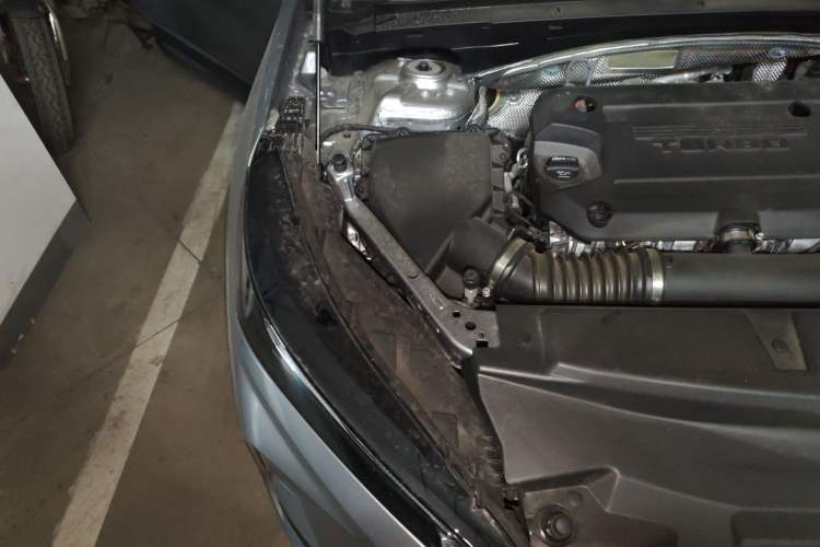 Used Buick Envision 2025 Encore Plus 28T All-Wheel-Drive Platinum Edition Engine Bay Right