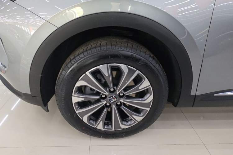 Used Buick Envision 2025 25T Entry-Grade Platinum Edition Exterior 4
