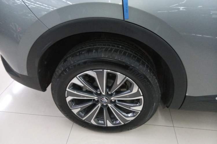 Used Buick Envision 2025 25T Entry-Grade Platinum Edition Exterior 5