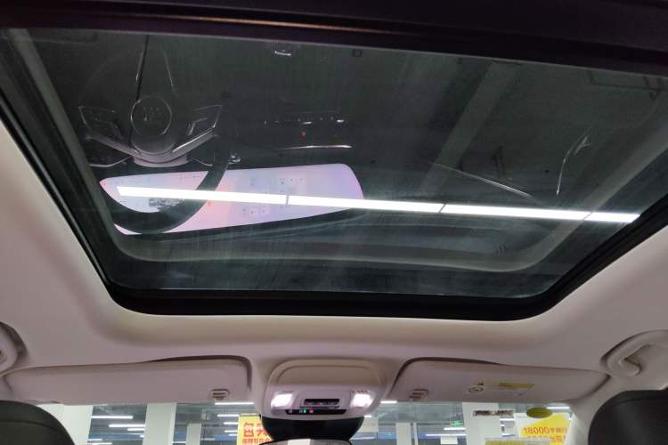 Used Buick Envision 2025 25T Entry-Grade Platinum Edition Headliner