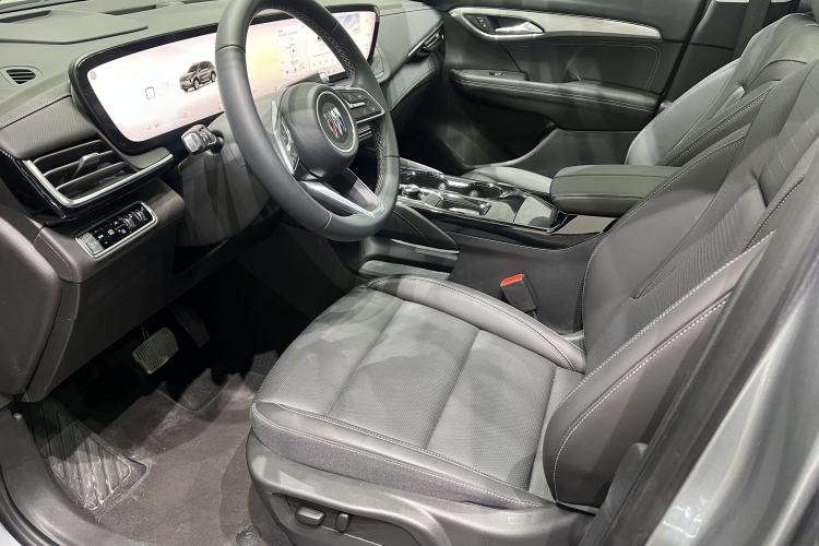 Used Buick Envision 2025 25T Entry-Grade Platinum Edition Interior 1