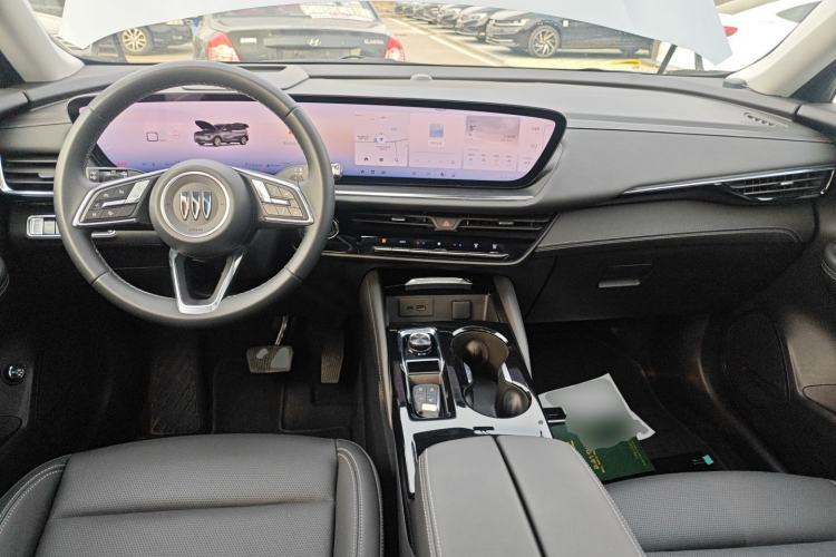 Used Buick Envision 2025 25T Entry-Grade Platinum Edition Interior 2