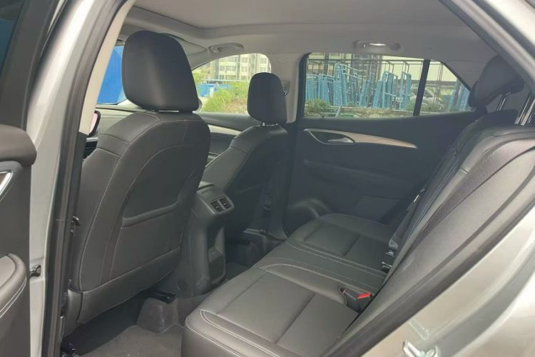 Used Buick Envision 2025 25T Entry-Grade Platinum Edition Interior 3