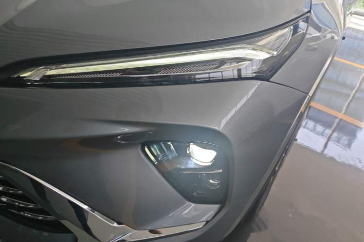 Used Buick Envision 2025 25T Entry-Grade Platinum Edition Left Front Headlight