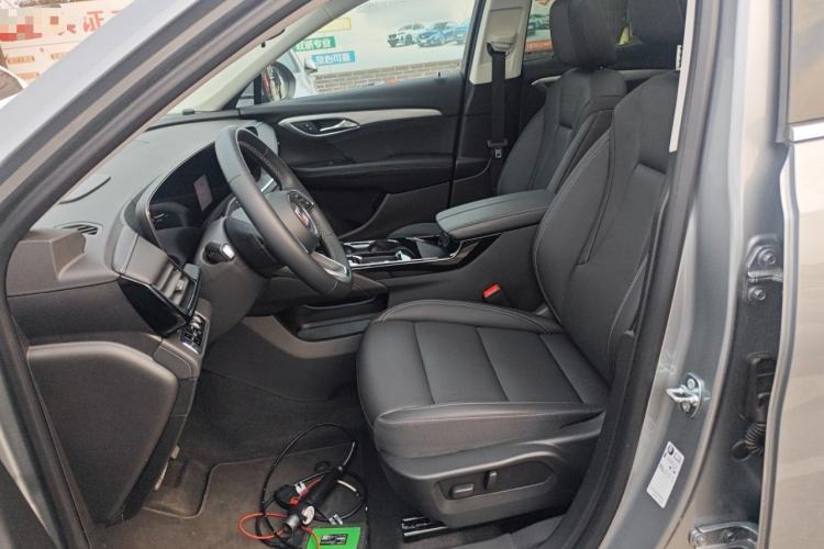Used Buick Envision 2025 25T Entry-Grade Platinum Edition Left Front Seat