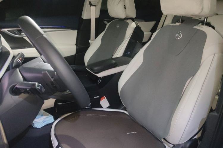 Used Buick Envision 2025 Encore Plus Four-Wheel Drive Avenir Left Front Seat
