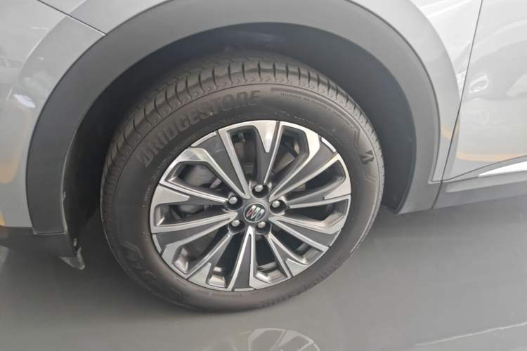 Used Buick Envision 2025 25T Entry-Grade Platinum Edition Left Front Wheel Hub