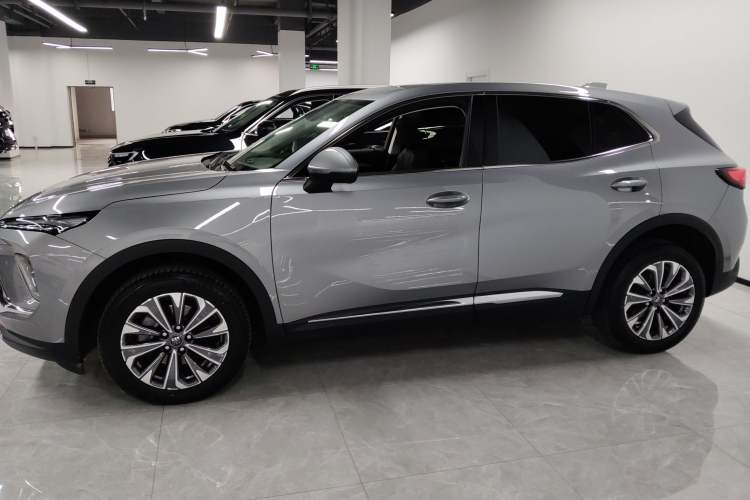 Used Buick Envision 2025 25T Entry-Grade Platinum Edition Left Side