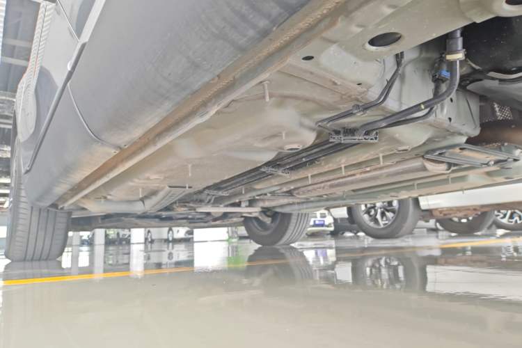 Used Buick Envision 2025 25T Entry-Grade Platinum Edition Left Side Sill