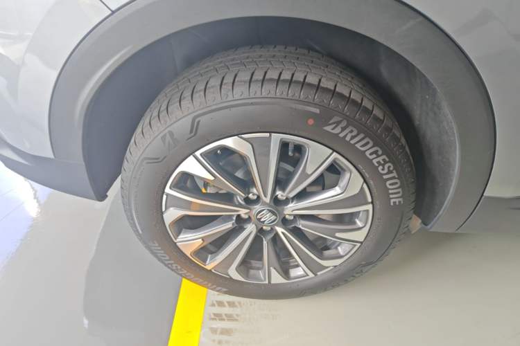 Used Buick Envision 2025 25T Entry-Grade Platinum Edition Right Rear Wheel Hub