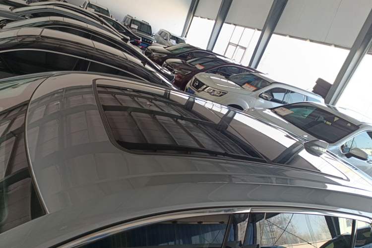 Used Buick Envision 2025 25T Entry-Grade Platinum Edition Roof