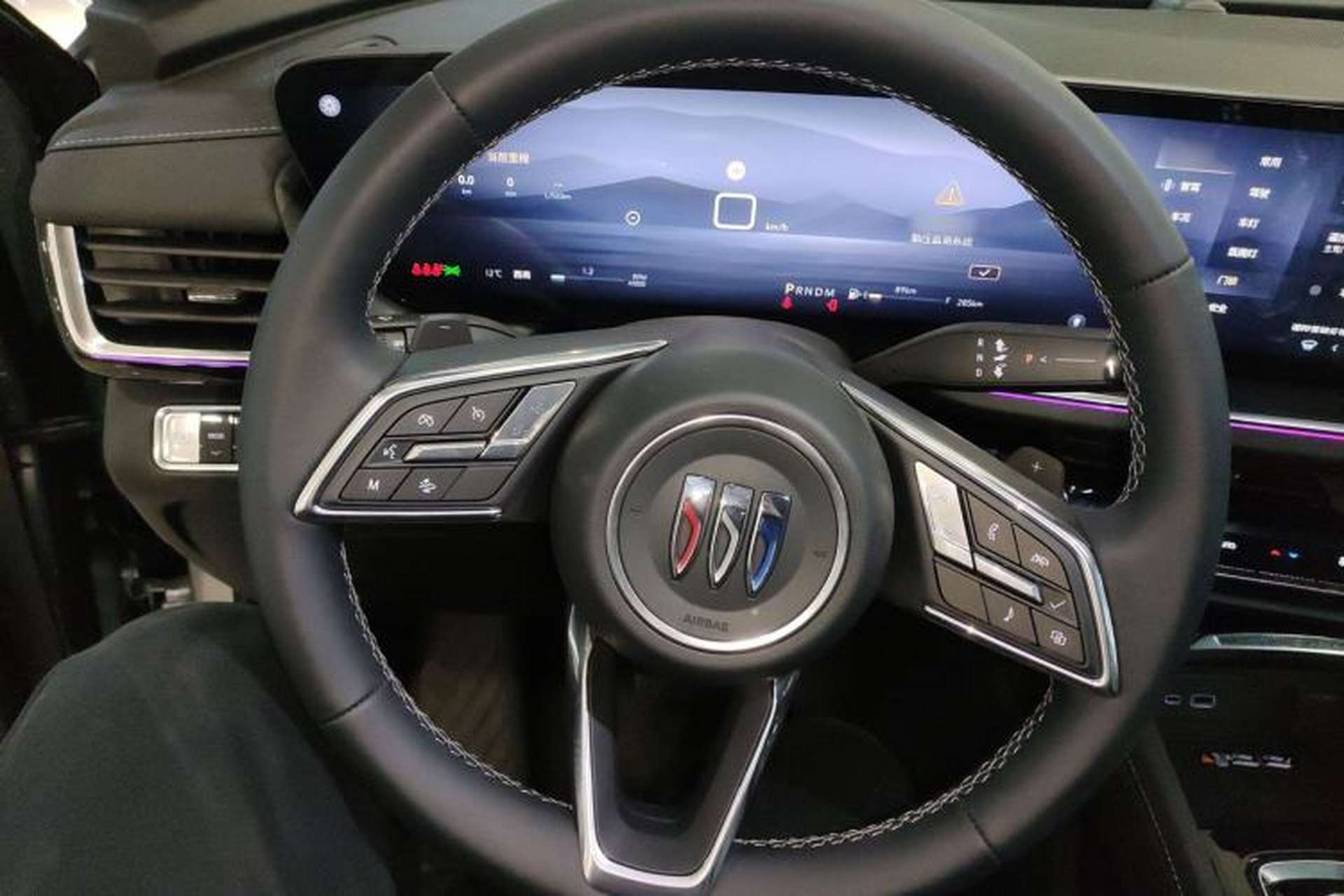 Used Buick Envision 2025 25T Entry-Grade Platinum Edition Steering Wheel