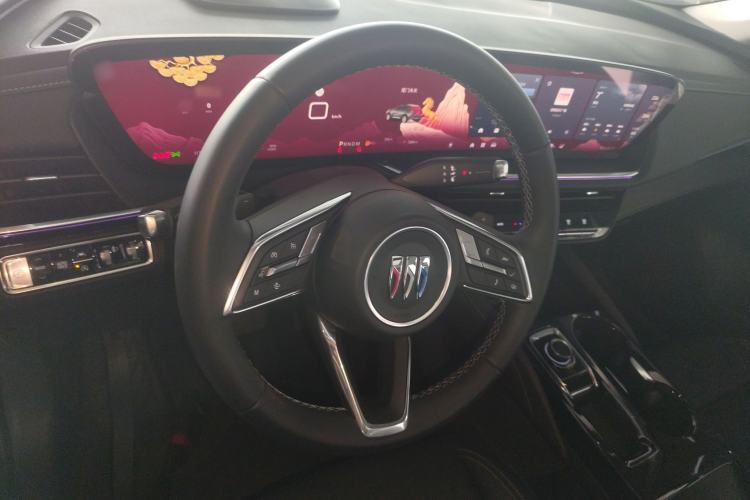 Used Buick Envision 2025 25T Entry-Grade Platinum Edition Steering Wheel