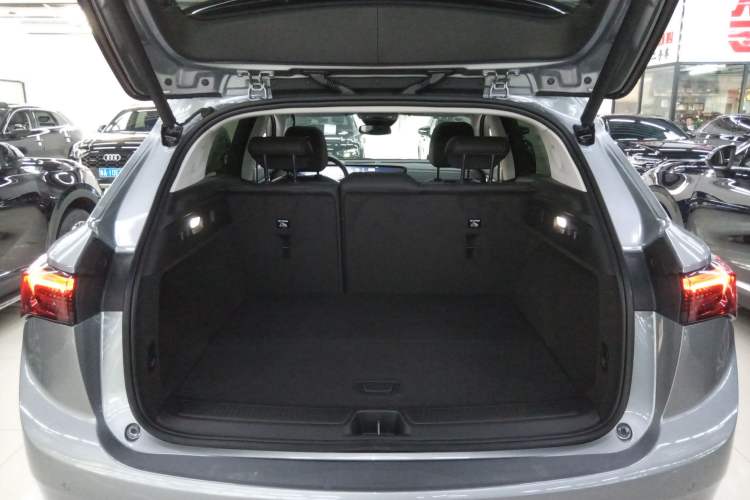 Used Buick Envision 2025 25T Entry-Grade Platinum Edition Trunk