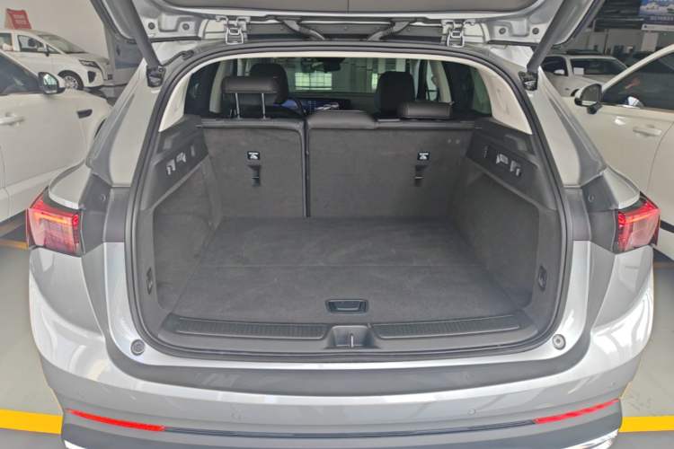 Used Buick Envision 2025 25T Entry-Grade Platinum Edition Trunk
