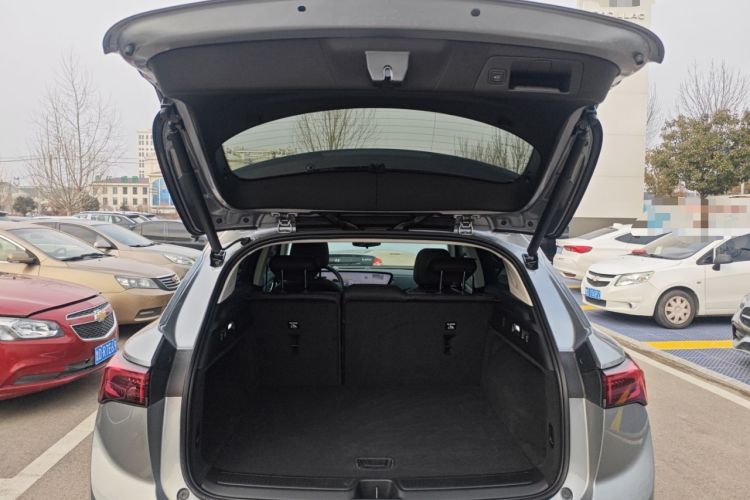 Used Buick Envision 2025 25T Entry-Grade Platinum Edition Trunk