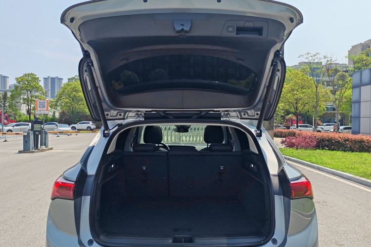 Used Buick Envision 2025 25T Entry-Grade Platinum Edition Trunk