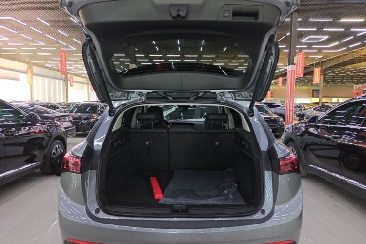 Used Buick Envision 2025 25T Entry-Grade Platinum Edition Trunk