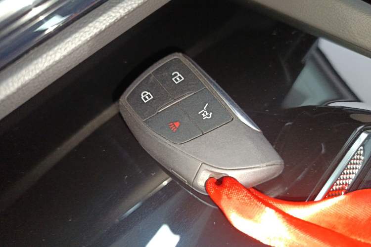 Used Buick Envision 2025 Encore Plus 28T Two-Wheel-Drive Platinum Edition Vehicle Key