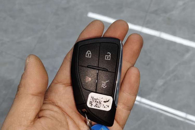 Used Buick Envision 2025 25T Entry-Grade Platinum Edition Vehicle Key