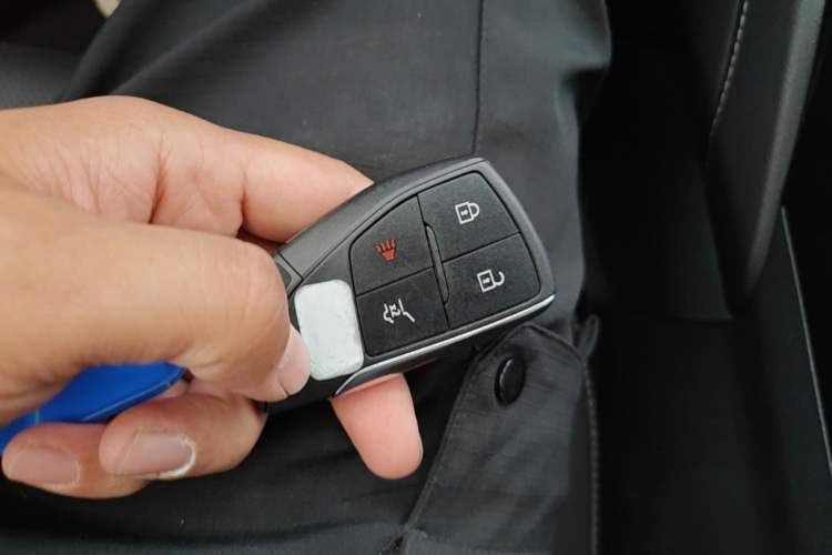 Used Buick Envision 2025 25T Entry-Grade Platinum Edition Vehicle Key