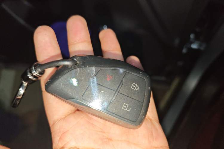 Used Buick Envision 2025 Encore Plus 28T All-Wheel-Drive Platinum Edition Vehicle Key
