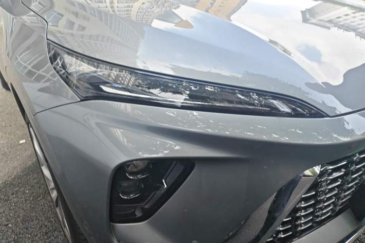 Used Buick Envision 2025 Encore Plus Four-Wheel Drive Avenir Right Front Headlight