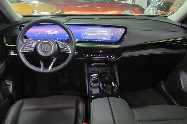 Used Buick Envision 2025 25T Entry-Grade Platinum Edition Center Console