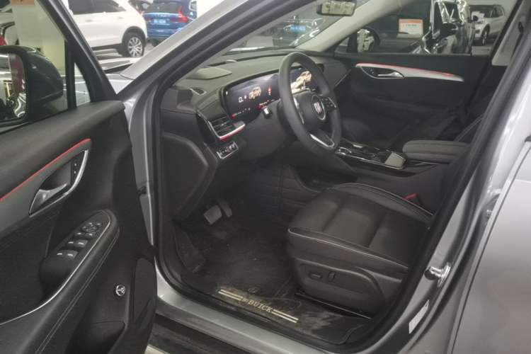 Used Buick Envision 2025 Encore Plus 28T Two-Wheel-Drive Platinum Edition Driver Seat