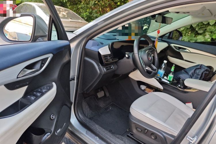 Used Buick Envision 2025 Encore Plus Four-Wheel Drive Avenir Driver Seat