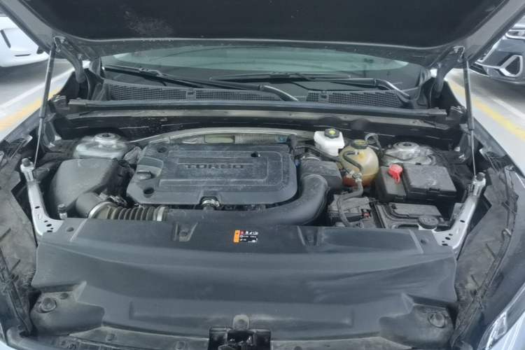 Used Buick Envision 2025 Encore Plus 28T Two-Wheel-Drive Platinum Edition Engine Bay