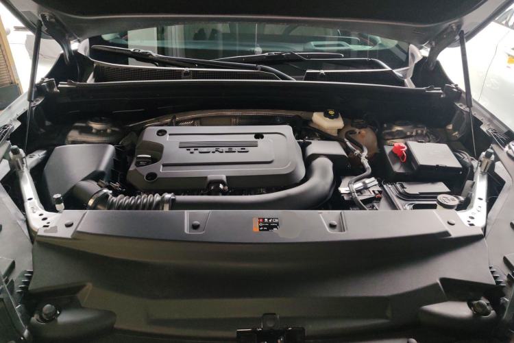 Used Buick Envision 2025 Encore Plus Four-Wheel Drive Avenir Engine Bay