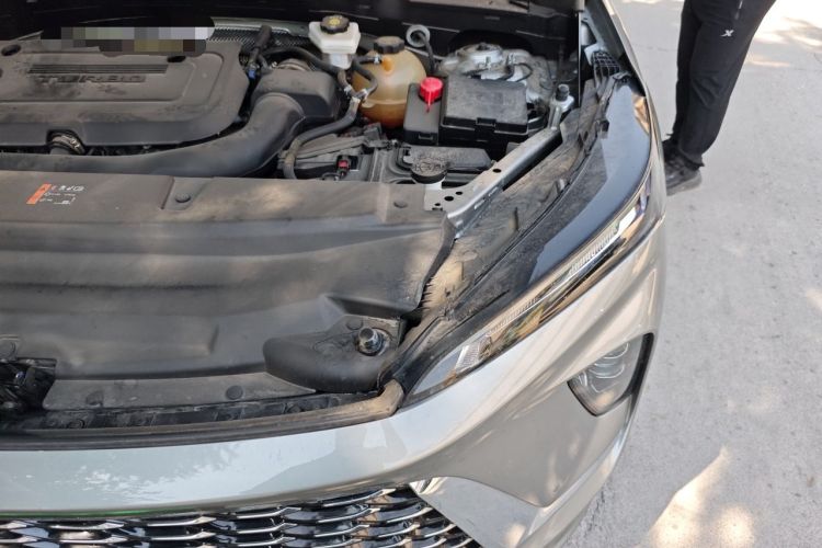 Used Buick Envision 2025 Encore Plus Four-Wheel Drive Avenir Engine Bay Left