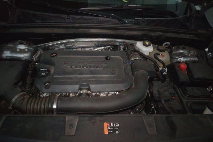 Used Buick Envision 2025 Encore Plus 28T Two-Wheel-Drive Platinum Edition Engine Bay